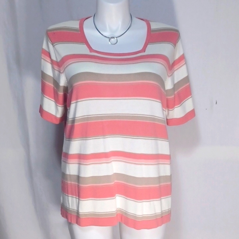 croft & barrow TOP SIZE 1X IN A BEAUTIFUL PINK AND WHITE